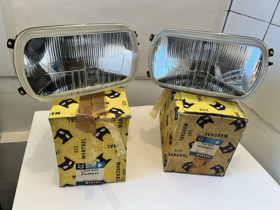Headlight H4 MARCHAL FORD GT40 Matra M530 LX et Bagheera BMW E26 M1 SAVIEM SG2 Foto 2 de 4