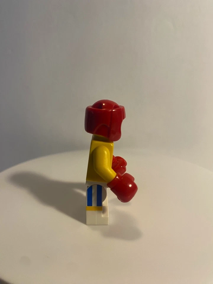 Lego Boxer Minifigure Blue & White Striped Trunks COL304 2017 TRU Bricktober - Image 2 of 4