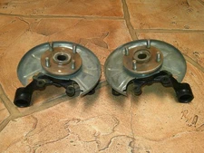 PAIR OF 90-93  MAZDA MIATA REAR HUB/UPRIGHT ASSEMBLIES, WITHOUT ABS
