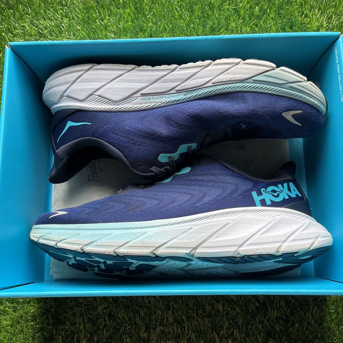 Hoka One One Arahi 6 Blue/White Men Running Sneakers- SZ 11 Hoka Men main image 3