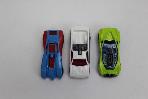Lot of 3 Hot Wheels Cars Stunt Team CUL8R, V5334, Bedlam  Die Cast Car 1: 64 - Picture 2 of 6