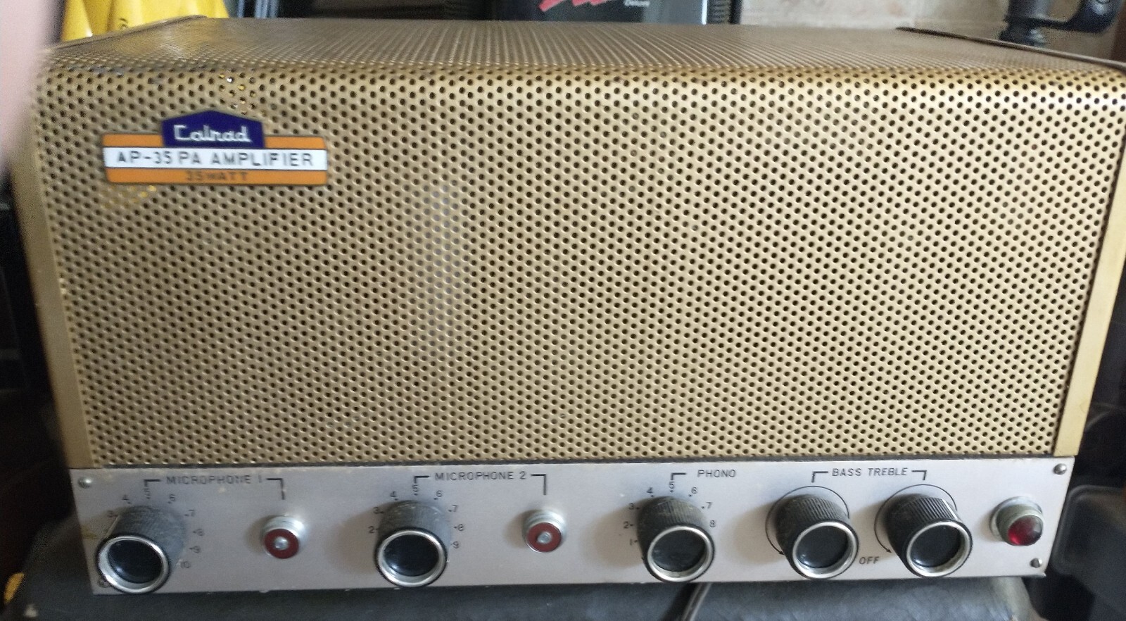 Tutustu 93+ imagen tube radio guitar amp conversion abzlocal fi