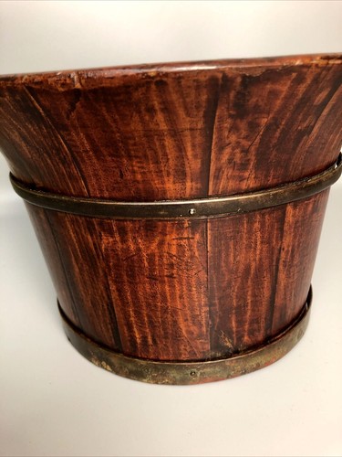 Vintage Wooden Red Asian Bucket or Pail with 2 Carved Handles - Signed - Picture 5 of 11
