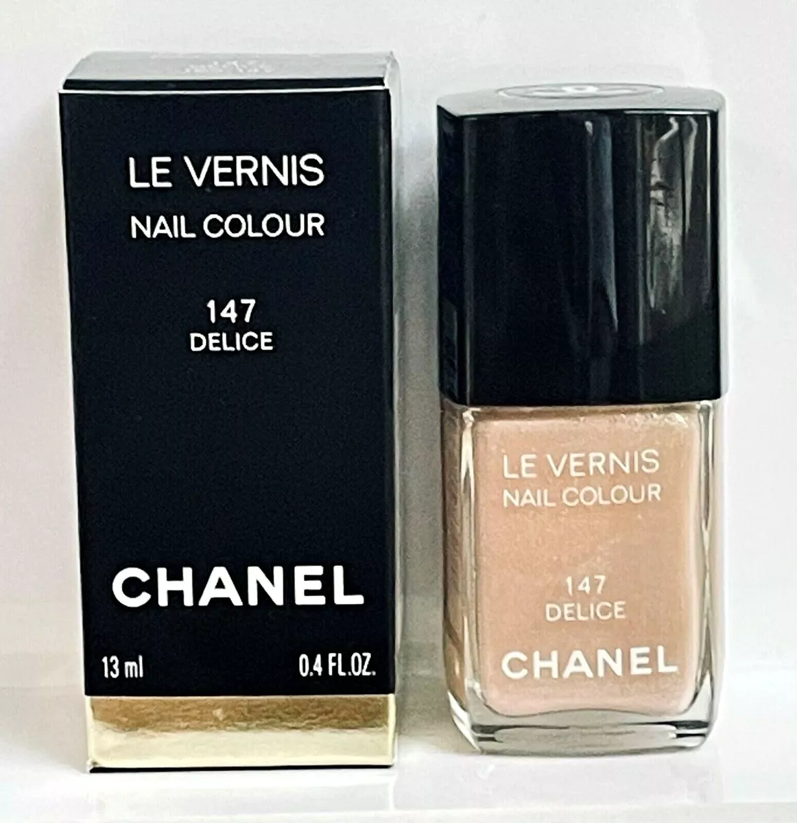 Chanel Le Vernis Nail Colour Polish 0.4 oz/13 ml New in Box - 147