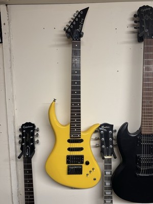 Presto Lang Solist Style? Gitarrenbauer E-Gitarre gelb Polen 4/4 sechs Saiten