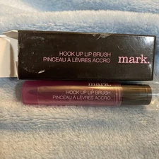 Avon Mark Hook Up Lip Brush 
