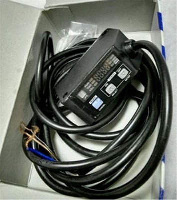 1Pc Digital Mark Sensor LX-101-P   Brand New yx *mp