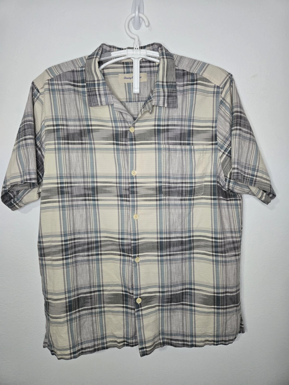 Tommy Bahama Mens XL Button Up Short Sleeve Gray Plaid Shirt XL124