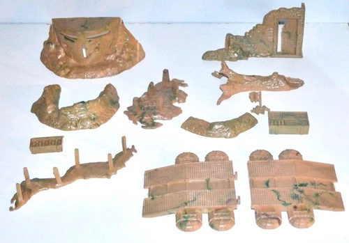 Marx Battleground Playset Early Swirled Plastic Battlefield Terrain Accessories