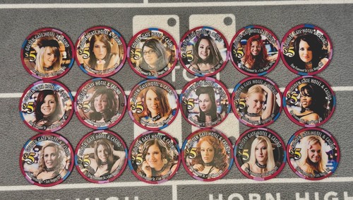 🎰🎲$5 Las Vegas Golden Gate Dancing Girls Casino Chips - Lot Of 18🎲🎰