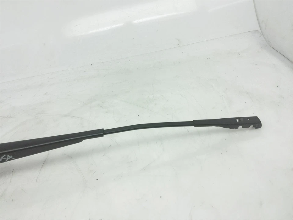 Brazo limpiaparabrisas pasajero derecho Mercedes-Benz Cla250 2015-2020 1768203600 Foto 4 de 4