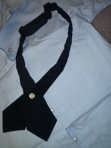 School Uniform Girls Size 6X Peter Pan Collar Light Blue Blouse w/ Bow Tie - Picture 2 of 3
