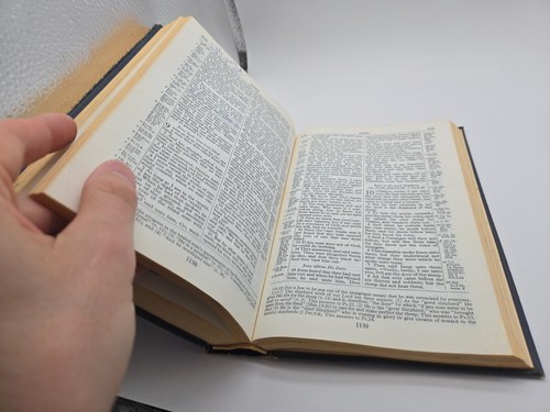Holy Bible New Scofield Reference Edition Oxford 1967 HC VTG book - Imagen 4 de 8