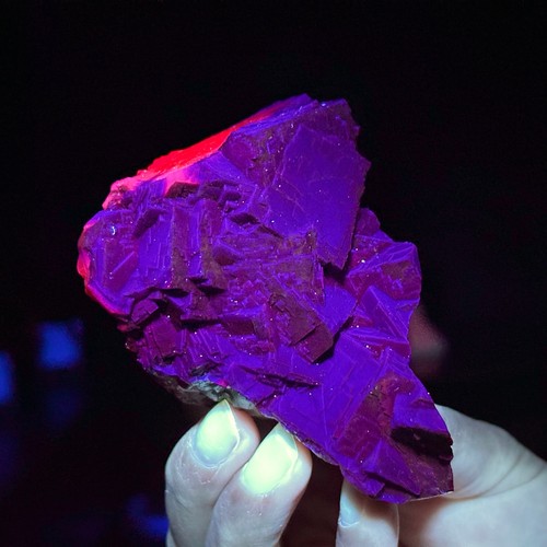 333G Natural Black Rose Fluorescent Cube Fluorite Specimen/Glow Under UV Light - Picture 20 of 21