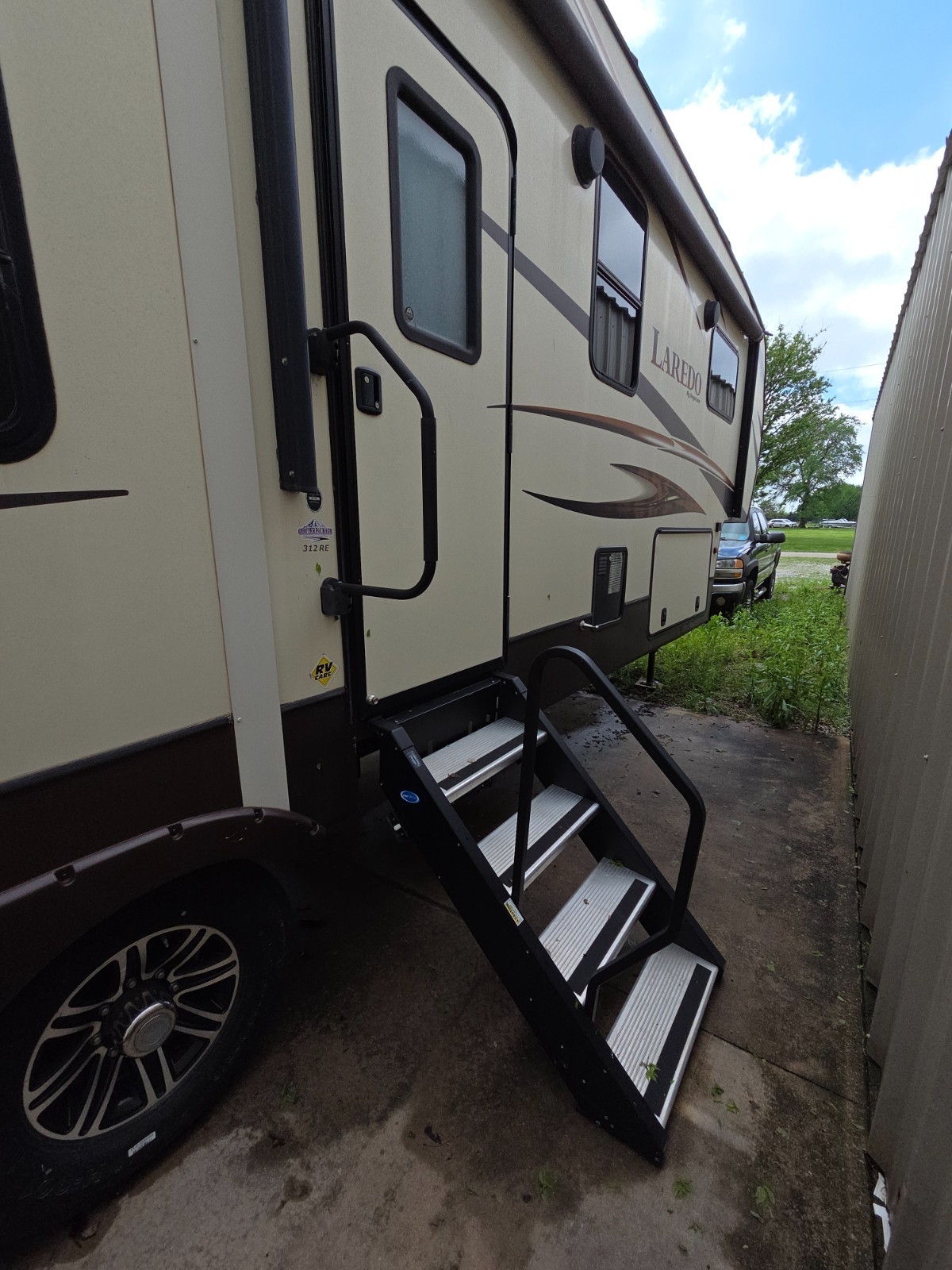 2015 KEYSTONE Laredo 312RE 5th wheel