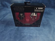 STAR WARS BLACK SERIES TITANIUM HELMETS KYLO REN POE DAMERON 01 COLLECTIBLE NEW