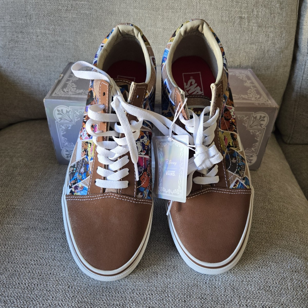 【Vans】☆スニーカー☆DISNEY X VANS OLD SKOOL SHOE Vans X Disney Old Skool V Mickey Hugs/Yellow Shoes Size 2.5