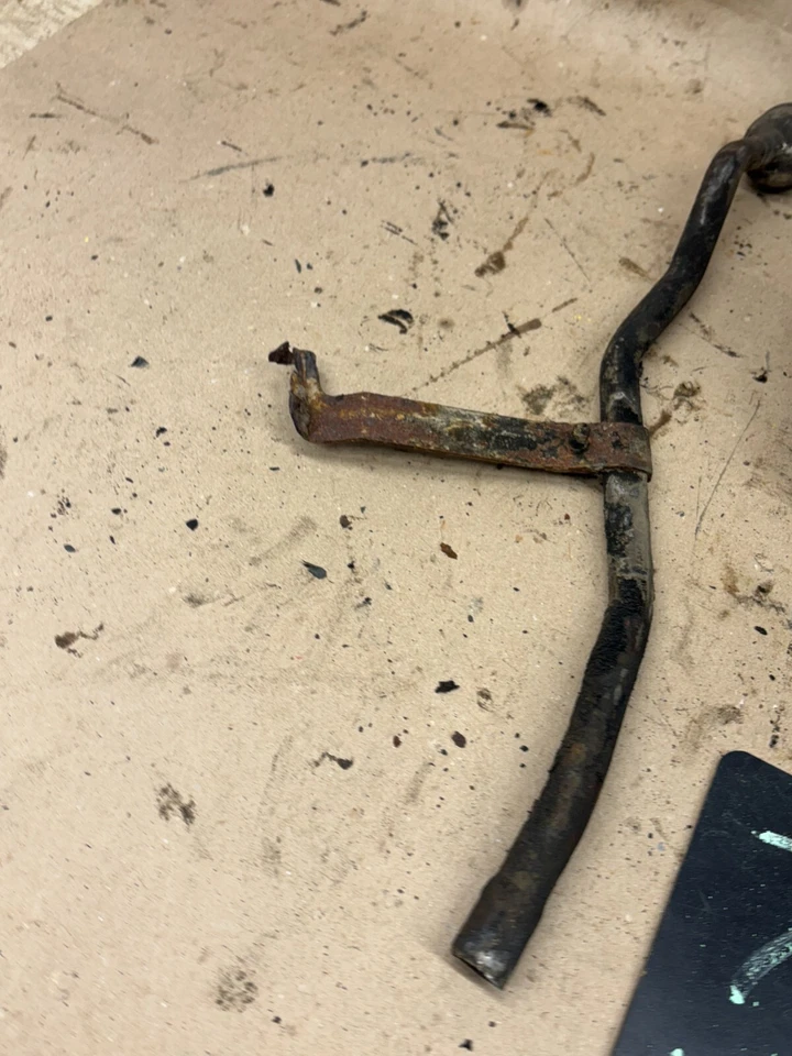 88 91 93 94 1987 Ford F150 F250 Bronco 4.9 300 emisiones aire smog bomba soporte Foto 2 de 4