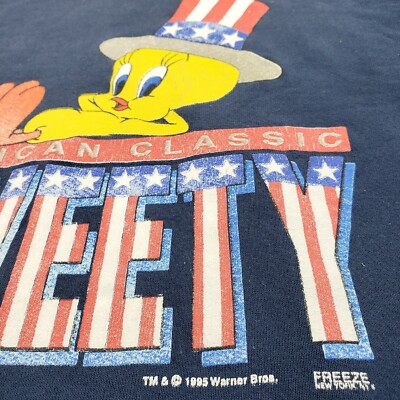 1990s Vintage Tweety／両面プリント USA製 ©️1995 Vintage 1995 Looney Tunes Tweety Bird Shirt • Freeze NY