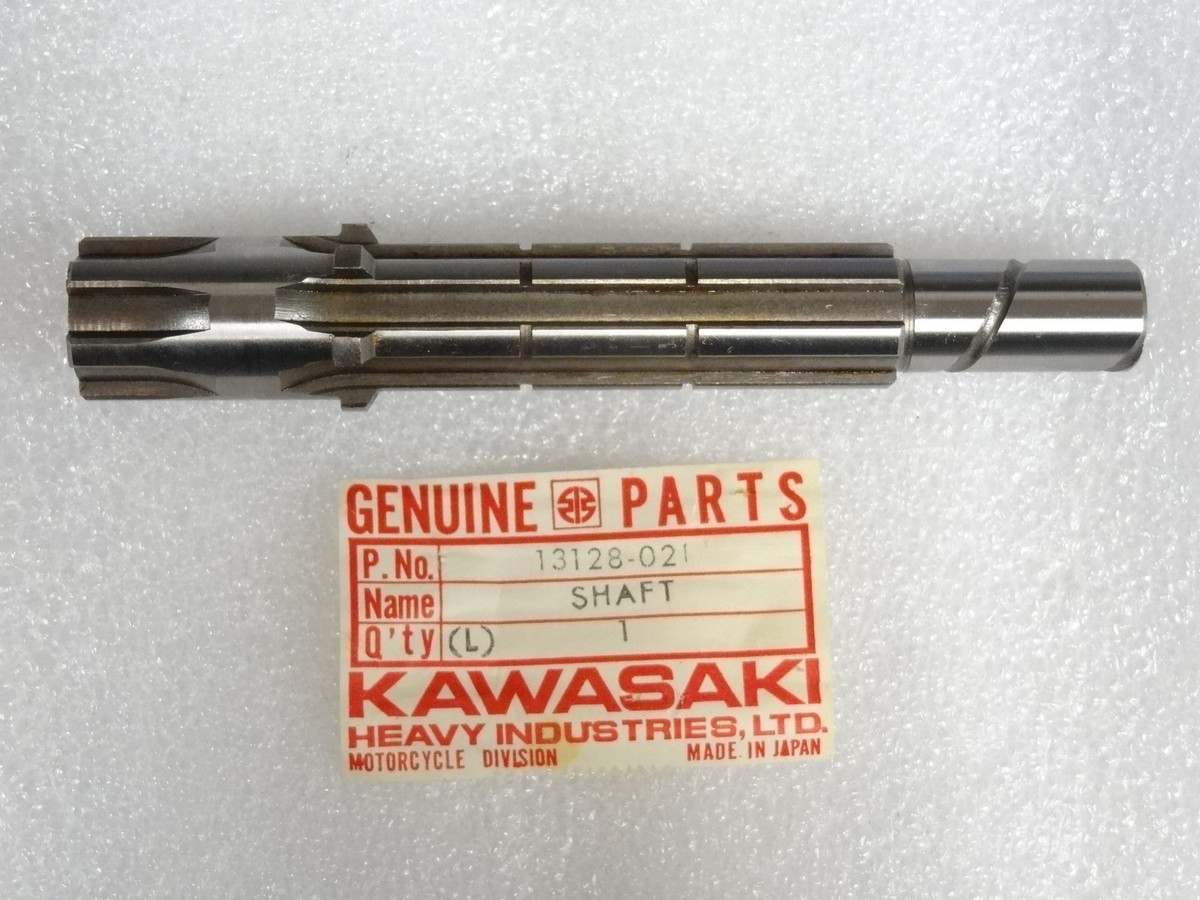 Kawasaki NOS NEW 13128-021 Output Shaft G3 G5 KD KE KH KM MC1 G31M