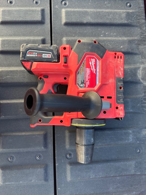 Milwaukee 2633-20 M18 FORCE LOGIC ProPEX Uponor Expansion with 2 1/2