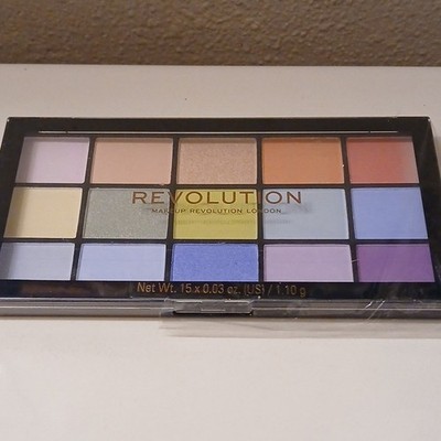 Makeup Revolution Reloaded Sugar Pie Eyeshadow Palette 15 x 0.03 oz Cruelty-Free
