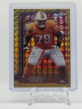 Tristan Wirfs 2025 Topps Chrome Gold Geometric Refractor 25/50 Buccaneers #287