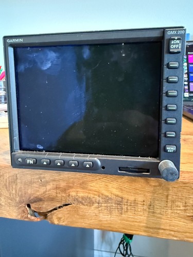 Garmin GMX 200 I/o traffic