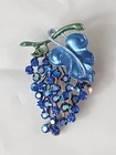 Vintage Brooch Pin Grapes Grape Cluster Womens Costume Jewelry Blue Rhinestones