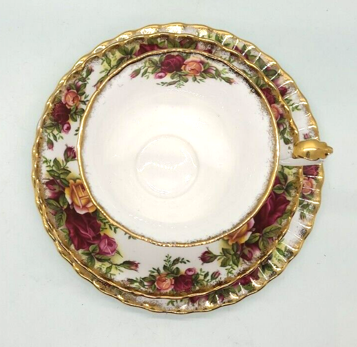 Royal Albert Old Country Roses Teacup, Saucer and side plate trio eBay