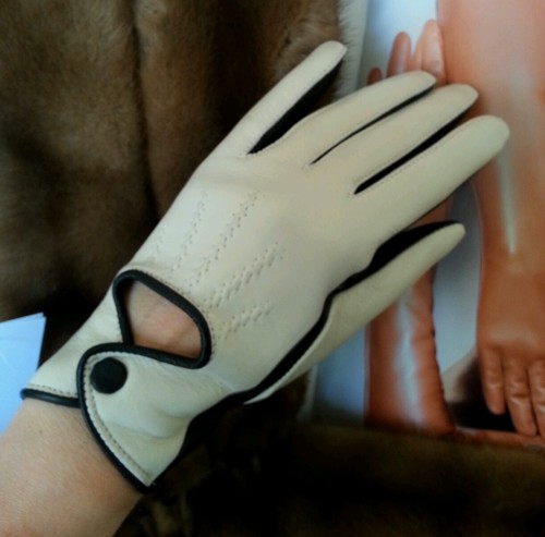 Very chic genuine lamb leather gloves, two-tone color , size 6 1/2  - Picture 7 of 9