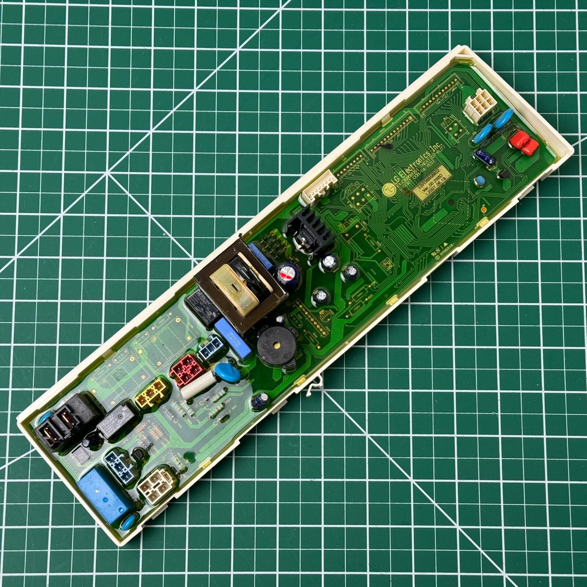 LG Electronics - まさき new-MZ-01.jpg