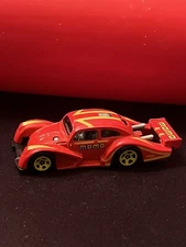 Hot Wheels Volkswagen Beetle Kafer Racer DTW93 Red Momo VW Bug 1:64 NM Cond