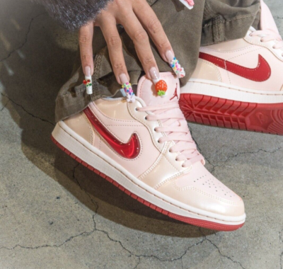 valentine's day jordan 1 low