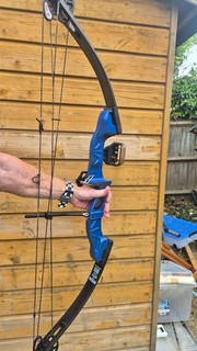 Hoyt Gamegetter Compound Bow 40 50lb Left handed. Sight & Rest
