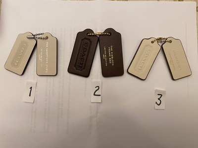 Coach Dble Leather Charms Limited Re Edit'n Hamptons, Kiss Lock or