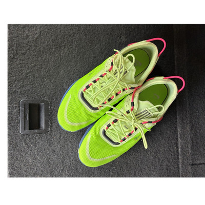 Nike React Live Premium Barely Volt Hyper Royal Mesh Low Top Sneakers CZ9081-700