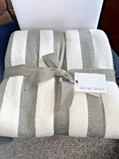 Barefoot Dreams CozyChic Artisan Throw 54"X72"  Color: Cream-Eucalyptus Soft