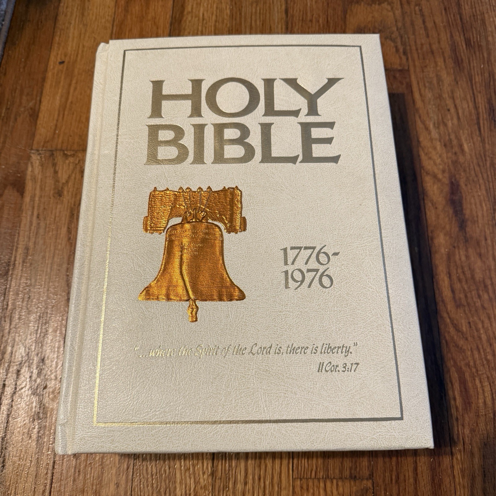 Vintage Holy Bible American Bicentennial Edition 1776-1976 King James Version