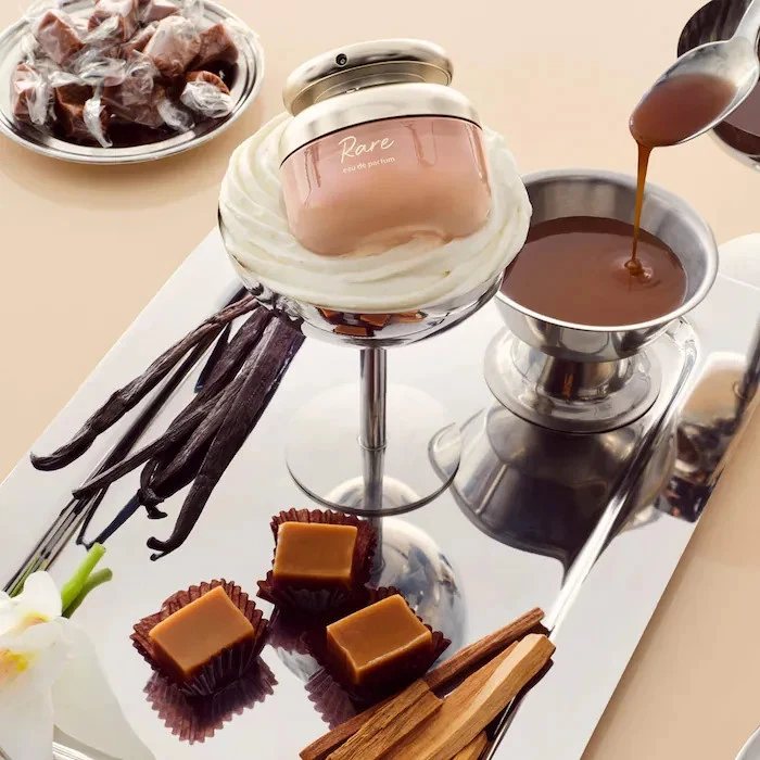 Eau de Parfum Rare Beauty Rare con Vainilla y Caramelo 50 ml Foto 4 de 4