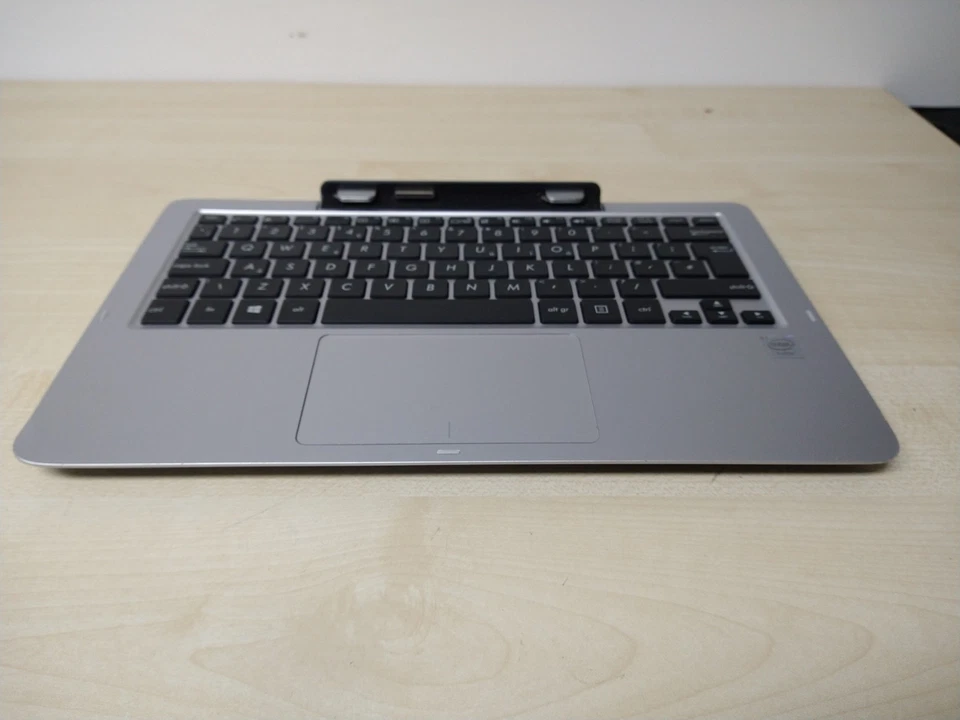 ASUS TRANSFORMER T200T MOBILE DOCK KEYBOARD - Silver - Image 2 of 4