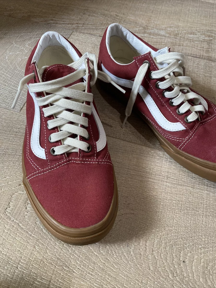 Vans skate shoes maroon top