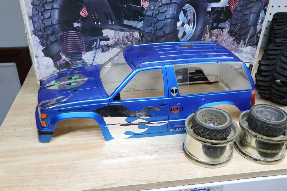 Used HPI Savage 21 4WD 1:8 Giant Monster Truck Nitro RC Vintage W/ Original Box - Image 3 of 4