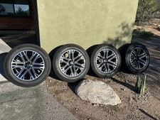 Jeep Wagoneer 20 Oem Black Takeoff Wheels And New Michelin Defender Tires