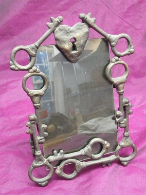 MICHAEL ARAM - bronze skeleton key design 4''x6'' picture frame