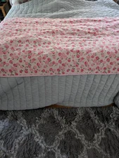 Vtg handmade shabby chic floral rose quilt baby lap blanket bedding throw 34x67
