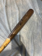 Batte De Baseball En Bois Appant Une Boule Illustration Stock Batte Baseball En Bois Frappant Boule Image66095182