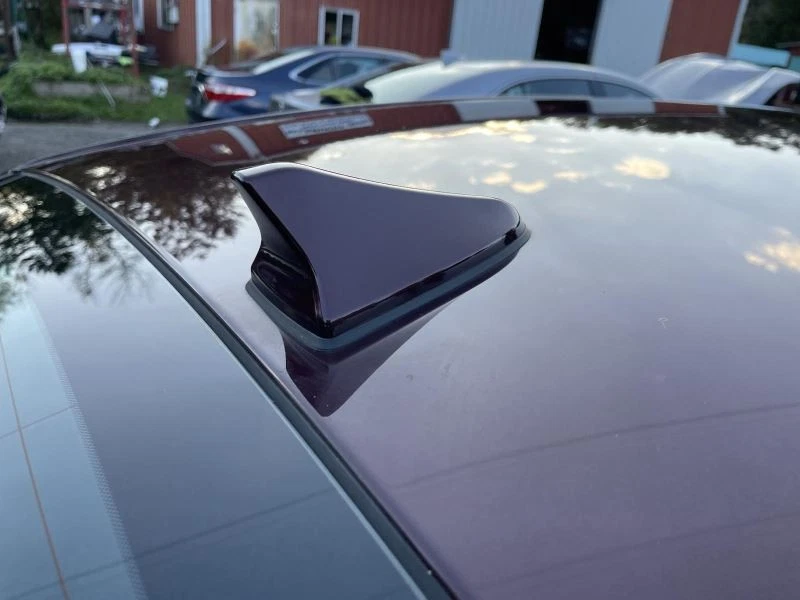 Antena de techo KIA Optima 2016-2020 estilo aleta granate Foto 3 de 4