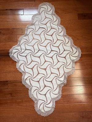 Handmade Cream Crochet Table Runner Swirl Pattern 21x34'' Decorative Doily
