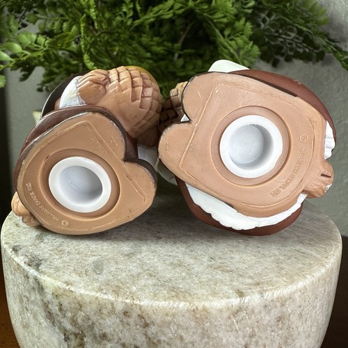 Hallmark Thanksgiving Pilgrim Chipmunks Squirrels Salt & Pepper Shakers Figurine - Picture 9 of 14